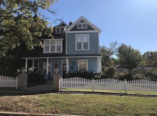 216 W Poplar St, Rogers, AR 72756