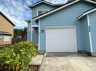 944 NW Quarterdeck Loop #1, Oak Harbor, WA 98277