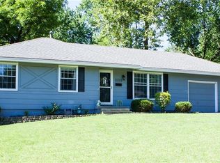 10003 E 77th Ter, Raytown, MO 64138