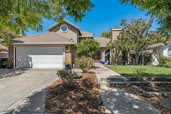 1231 Lerma Ln photo 1
