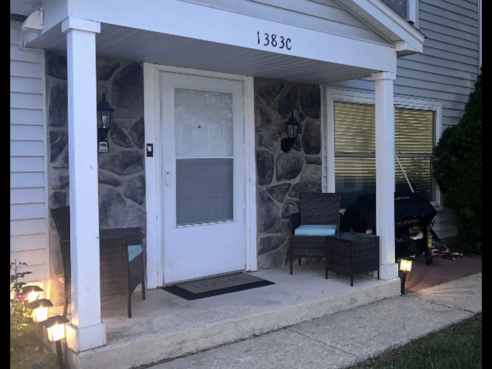 1st image of 1383 S Glen Cir APT C
