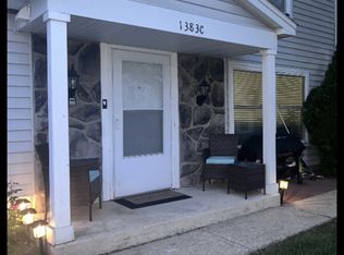 1383 S Glen Cir APT C, Aurora, IL 60506