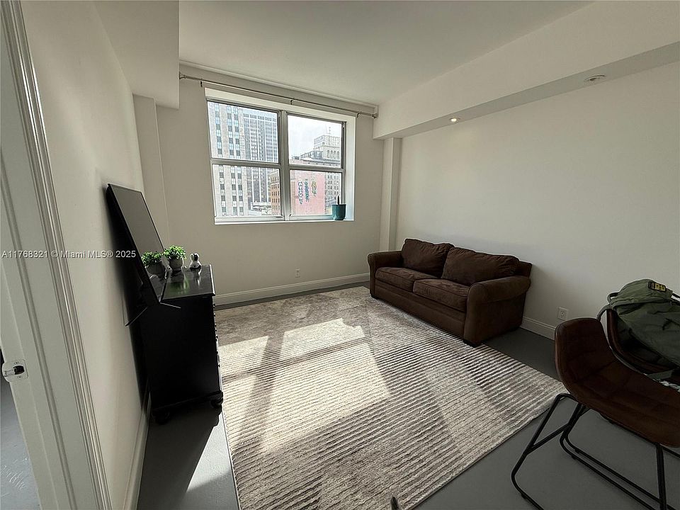 2nd image of 111 E Flagler St APT 707