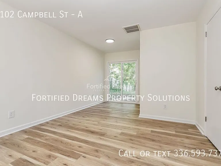 1102 Campbell St #A — Photo 4