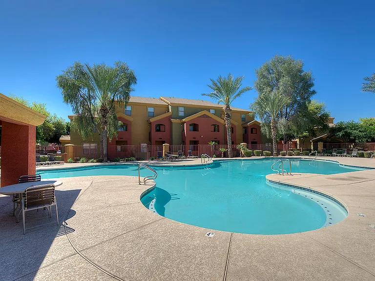 San Lucas Apartments — Photo 10