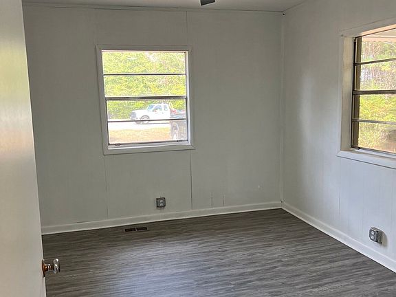 5th image of 2097 Savage Rd