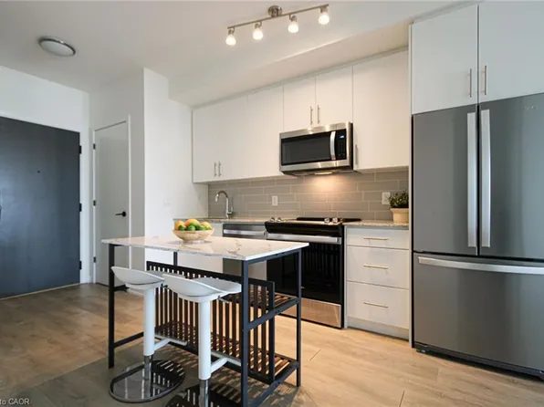 345 Wheat Boom Dr #614, Oakville, ON L6H 7X4