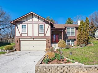 649 Hickory Knoll Ct, Ballwin, MO 63021