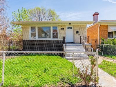 8123 S Emerald Ave, Chicago, IL, 60620