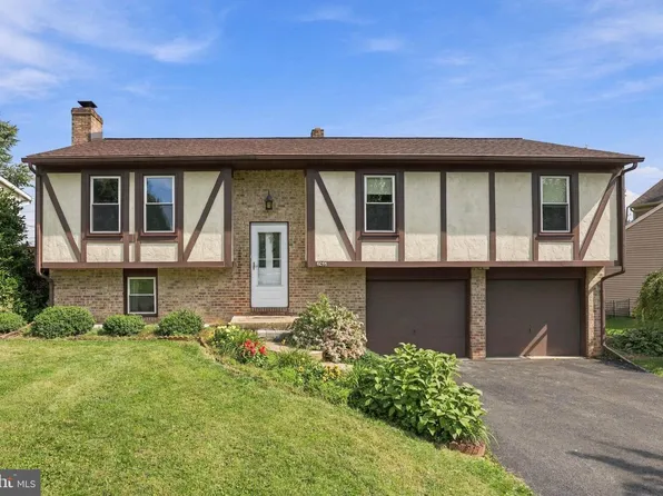 6055 Geneva Dr, East Petersburg, PA 17520