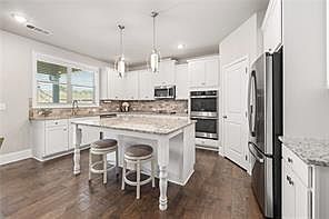 5th image of 2470 Sunny Hill Rd