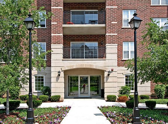2nd image of 410 W Mahogany Ct Unit 501
