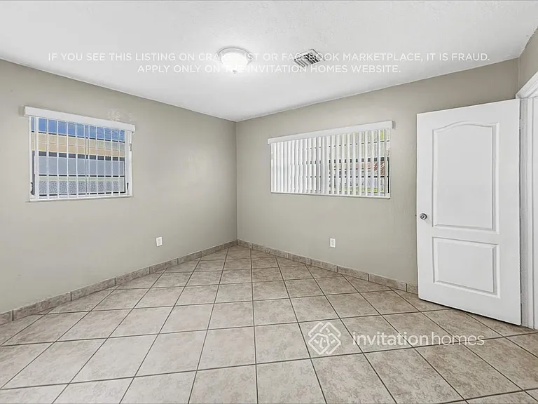 4511 SW 102nd Pl — Photo 10