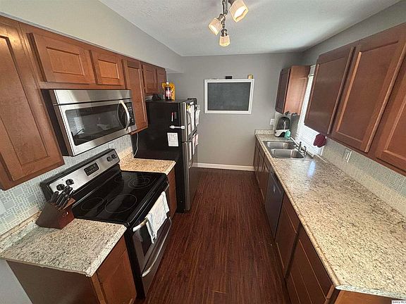 3rd image of 2514 College Ave