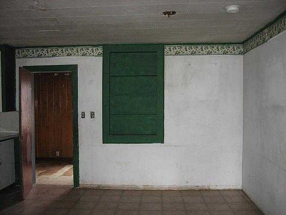View 1 of dining area