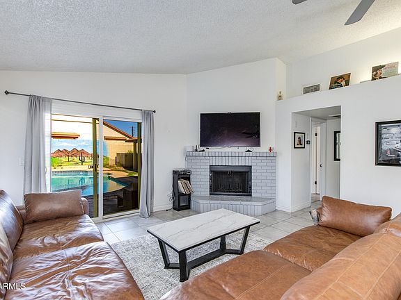 5th image of 8750 E CULVER Street