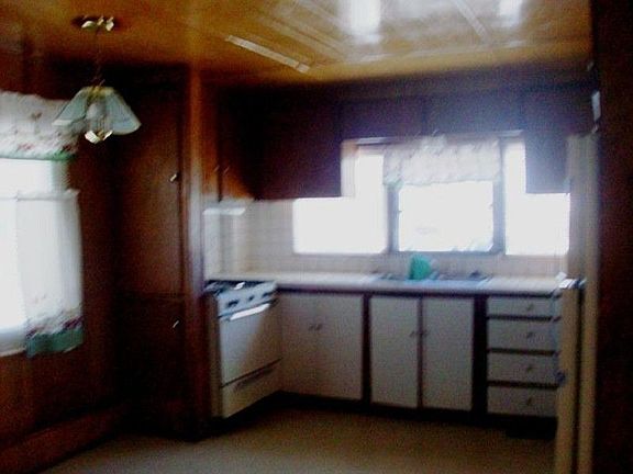 5th image of 595 Malibu Ct