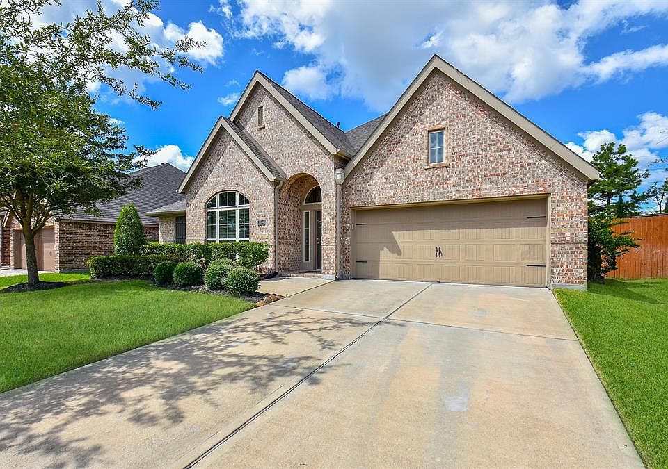 1st image of 2304 Laurel Loch Ln