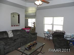 3rd image of 1304 Dixon Cir