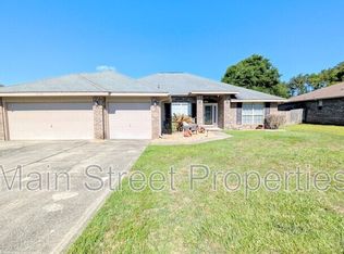 5978 Autumn Pines Cir, Pace, FL 32571