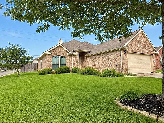 2nd image of 24823 Sandusky Dr