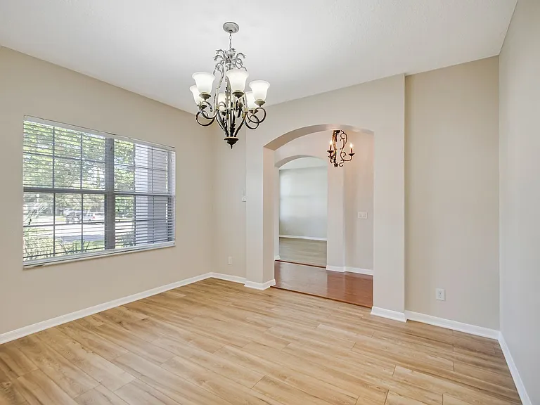 1904 Candlenut Cir — Photo 23