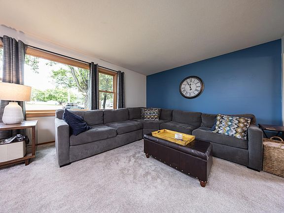 4th image of 11801 Crooked Lake Blvd NW