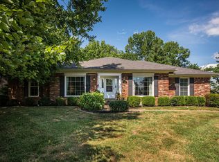 737 Greenridge Ln, Louisville, KY 40207
