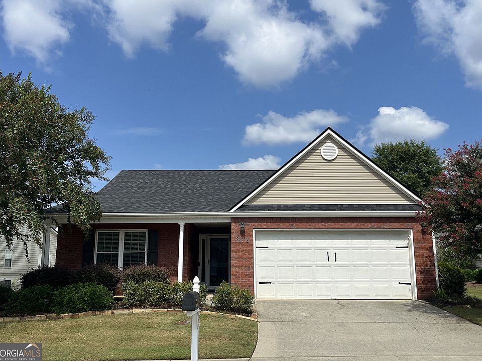 1st image of 804 Village Pl