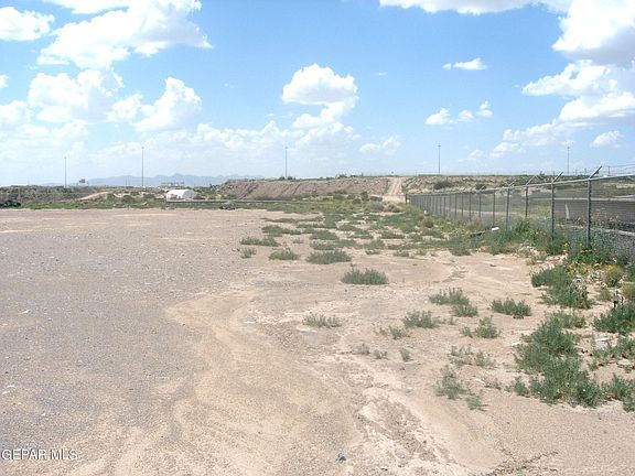 3rd image of Pellicano Dr