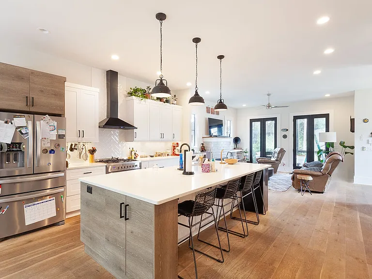 702 Grant Ter SE — Photo 16