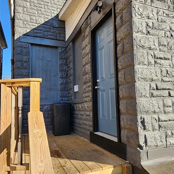 639 Bell St — Photo 16