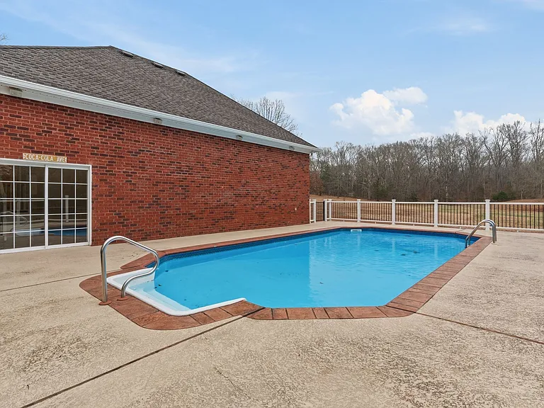 111 Rea Dr — Photo 23