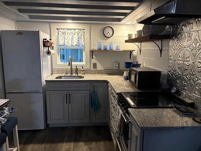 5 Empire Ln — Photo 2