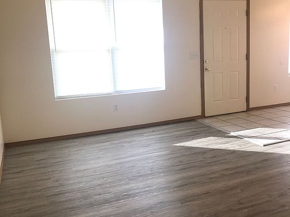 5th image of 207 S Oak Cliff Ave APT 4