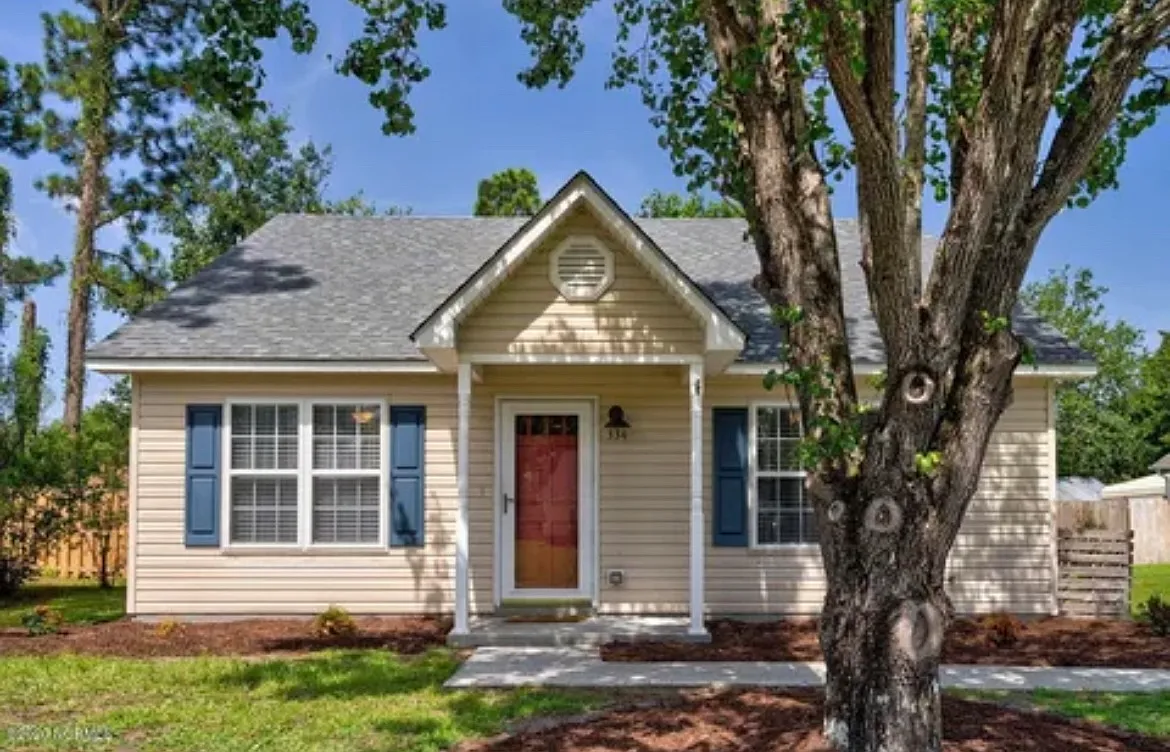 Tangle Oaks Ct, Leland — Photo 1