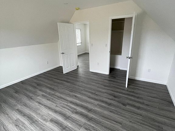 4th image of 141 Ramona Ave
