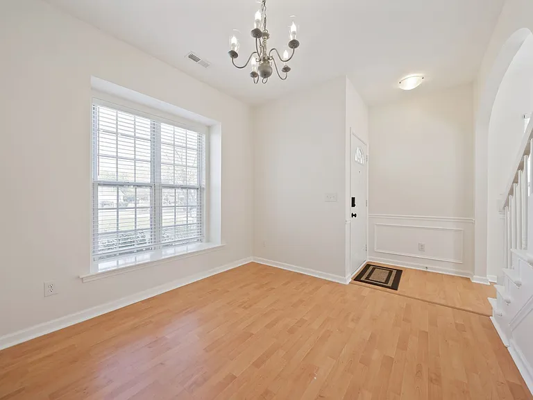 23 Keswick Ct — Photo 6