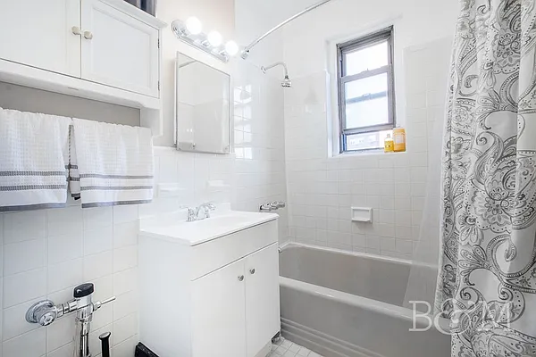 Sold by Brick&Mortar | media 4