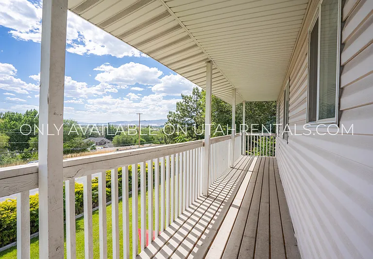 2059 S State St — Photo 12