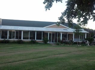 2940 E Linden Rd, Beatrice, NE 68310