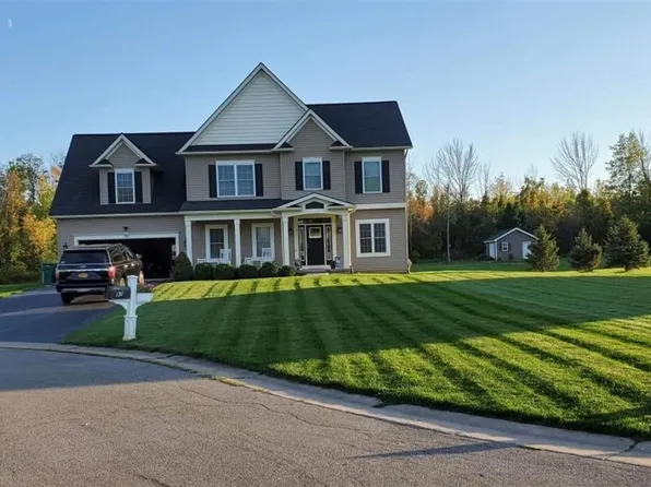 92 Mission Hill Dr, Brockport, NY 14420