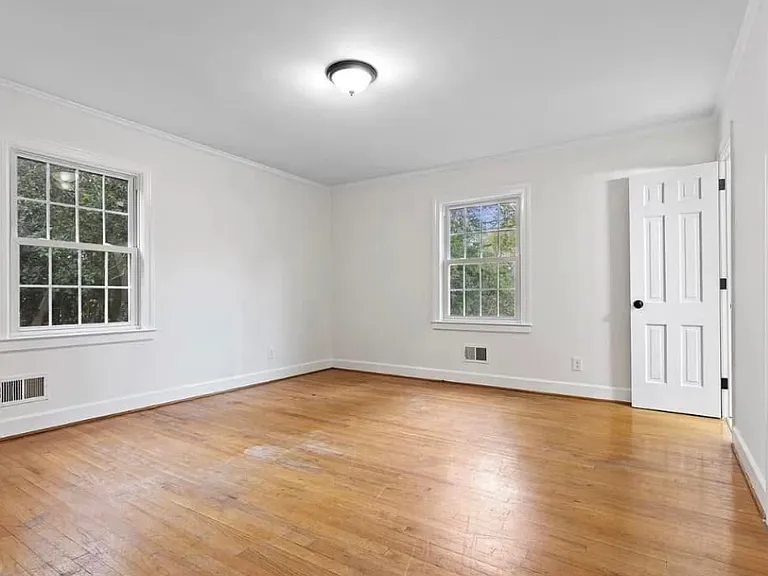 Bedroom 4 (Connected to half bath)