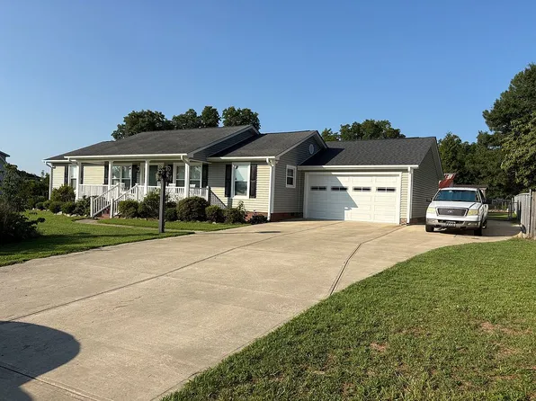 2301 Dunbar Dr, Sanford, NC 27332