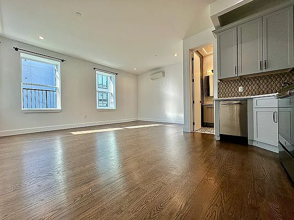 2nd image of 56 Greenpoint Ave #4B