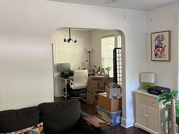 5th image of 722 Munsen Spring Dr