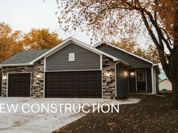 106 E Trett St, Wheatfield, IN 46392