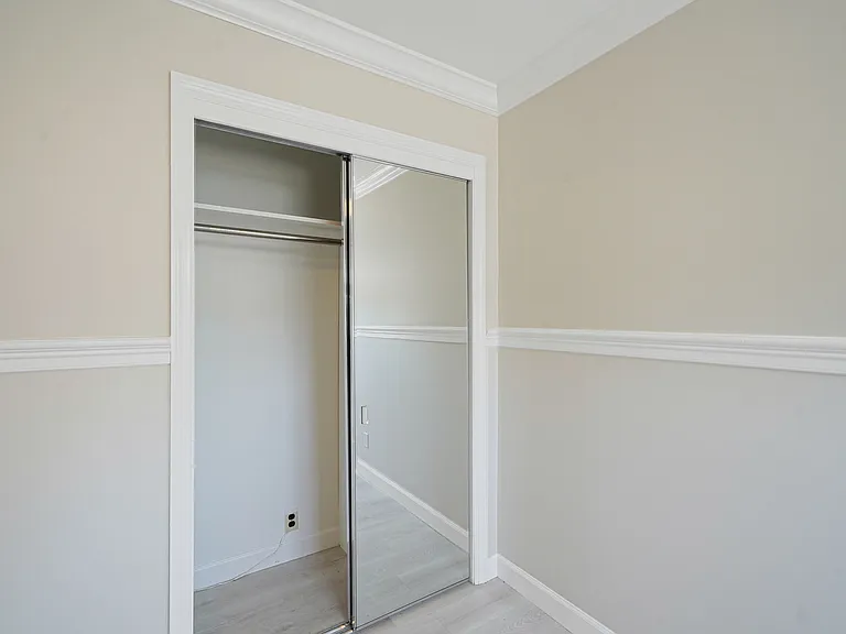 1072 Hicksville Rd — Photo 7