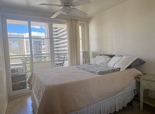 445 Kaiolu St APT 906, Honolulu, HI 96815