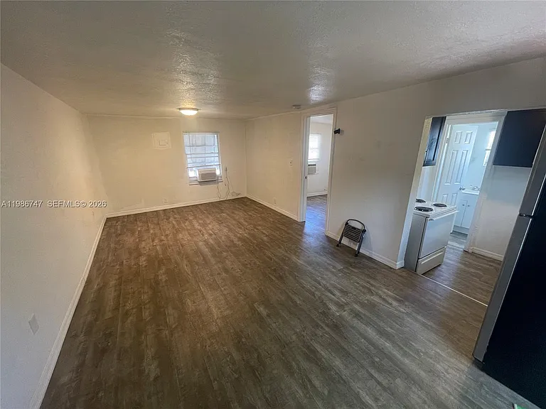 5738 Garfield St #B — Photo 3
